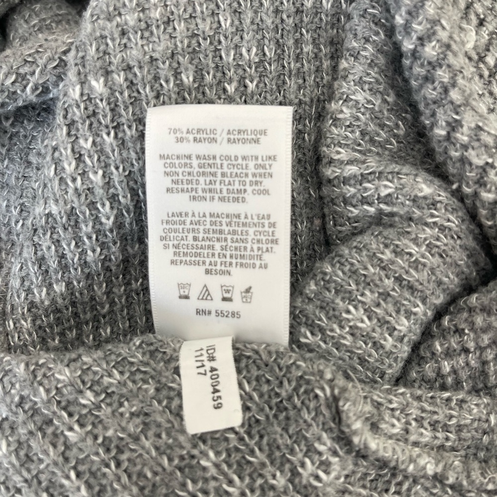 Express Sweater . Size Small - Picture 11 of 13